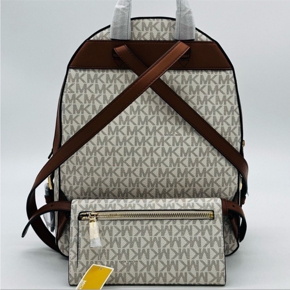 Michael Kors Medium Jaycee Zip Packet Backpack & Trifold Wallet Vanilla/Brown - Picture 3 of 16